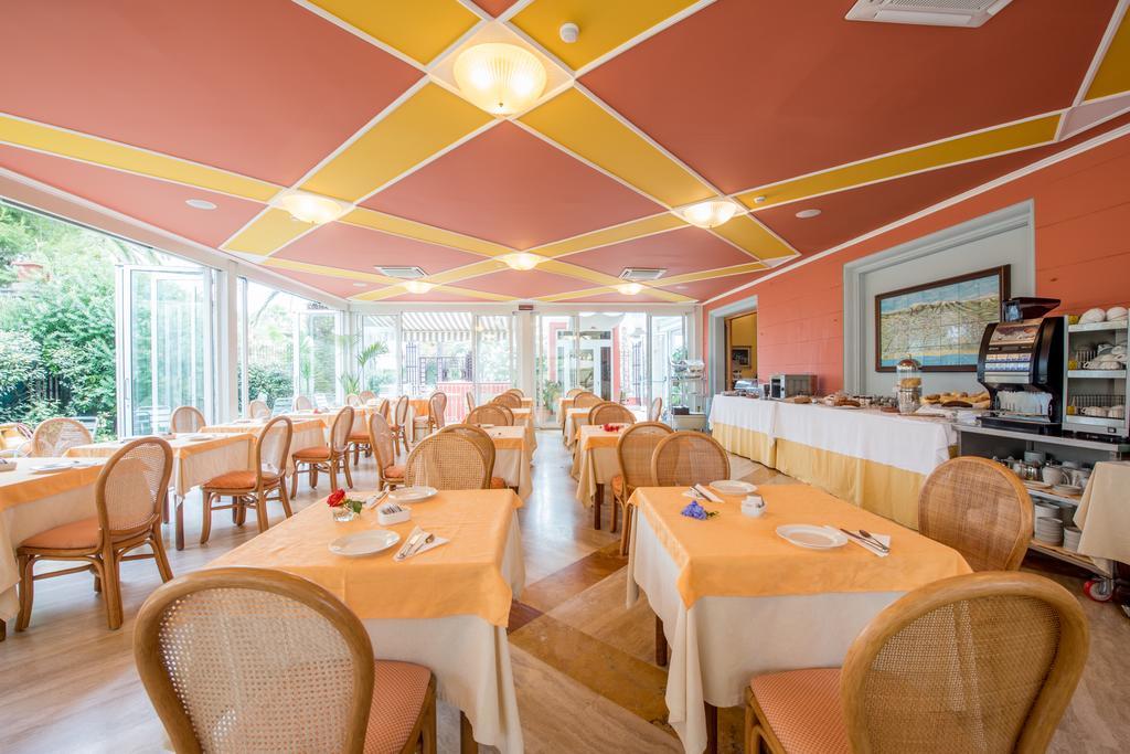 Progresso Hotel 4*